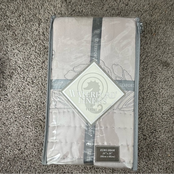 NWT! Waterford Kaylee Euro Sham Pillow Thistle Lavendar Silver Floral  set of 2 - Picture 3 of 6